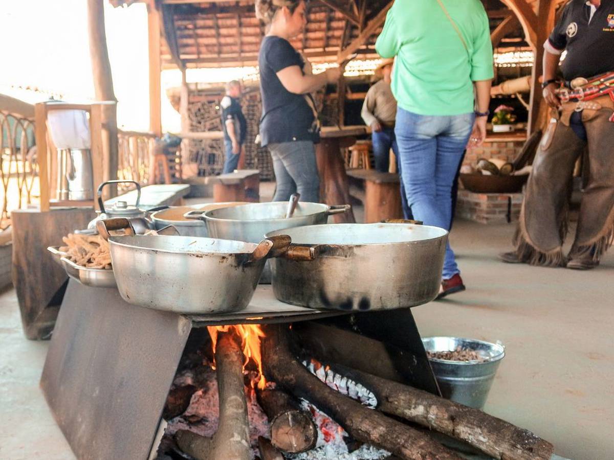 Pantanal - Comida de Comitiva, Gastronomia